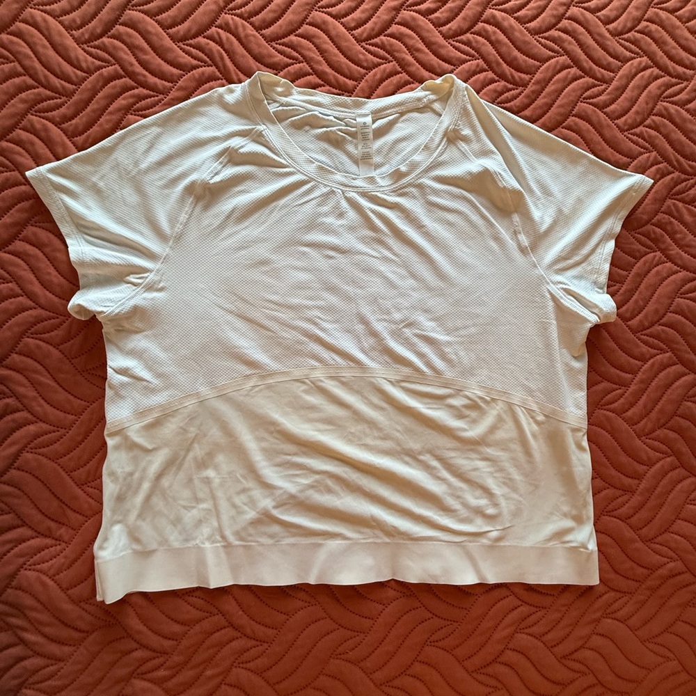 lululemon athletica Cream Short Sleeve Tee